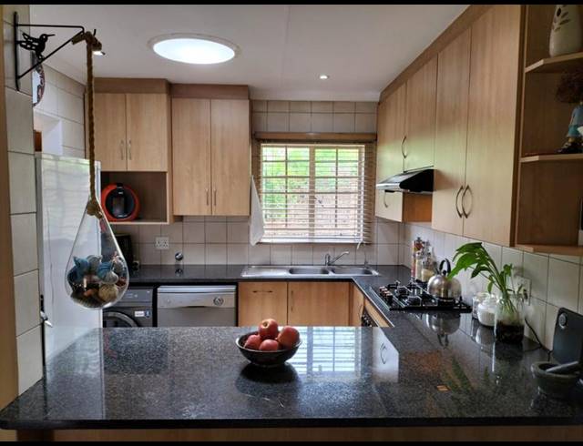 2 BEDROOM TOWNHOUSE FOR SALE IN ANNLIN